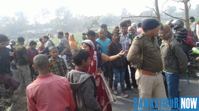 Angry People did road jam for forcibly cutting soil Samastipur Now