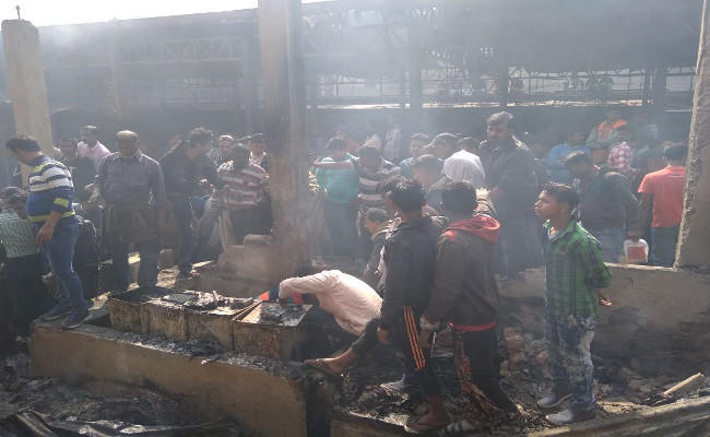 Around 150 shops in the golabazar market were burnt by fire in Kolkata Samastipur Now