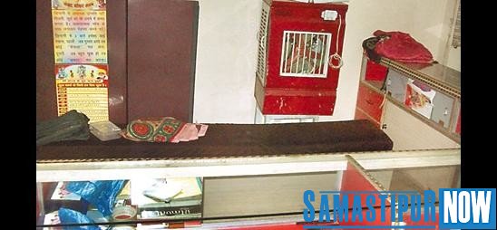 Break the shutter Five lakhs of stolen from Jewellery Shop Samastipur Now