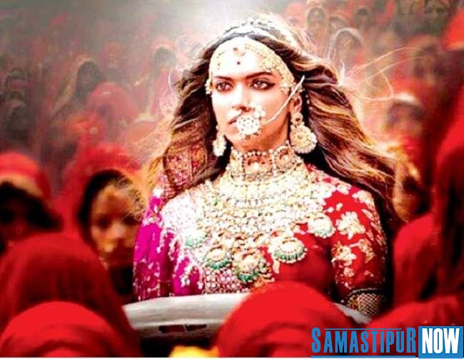This actress, angry at Padmavat protest, expressed her anger over Facebook Samastipur Now