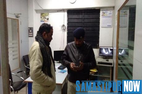 thieves tried to stole cash from branch of bank at samastipur, Imprisoned in CCTV Samastipur Now
